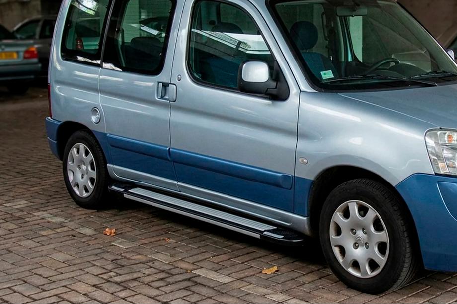 Peugeot Partner 1996-2008 Marchepieds Latéraux Rainbow (2 pcs, Aluminium) Image