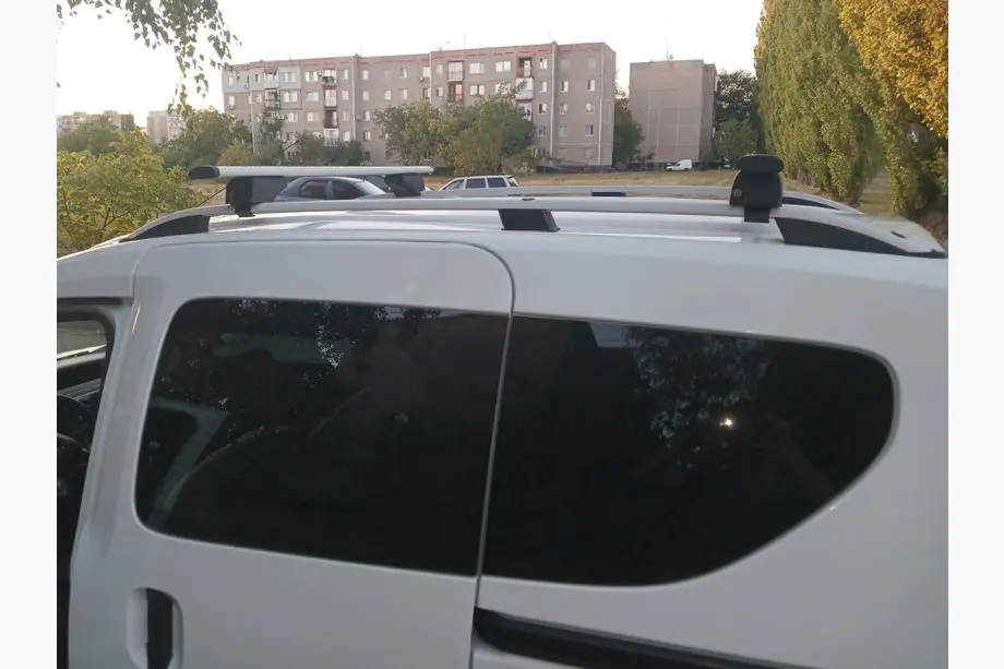 Dacia Dokker 2013-2022 Barres de toit transversales pour barres de toit standards verrouillables Wizard V1 (2 pcs) Photo 2