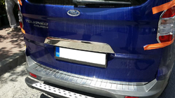 Ford Courier 2014-2023 Baguette chromée au-dessus de la plaque d'immatriculation (inox) Carmos - Acier Inoxydable Turc photo 1