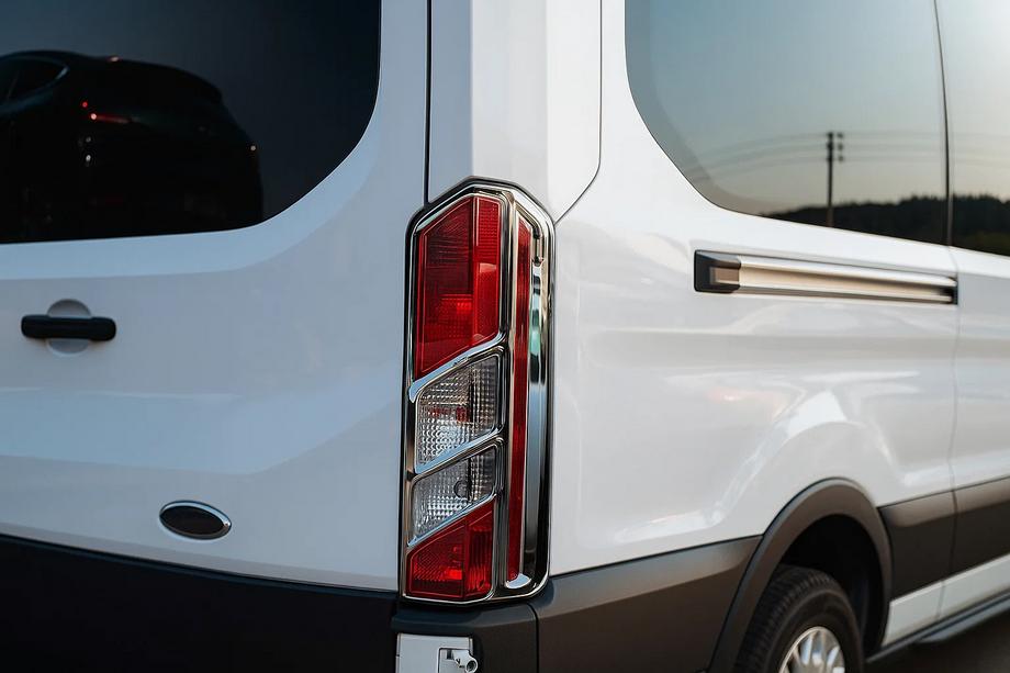 Ford Transit 2014- Couvre-feux Arriere Chromes (2 pcs, plastique) Image