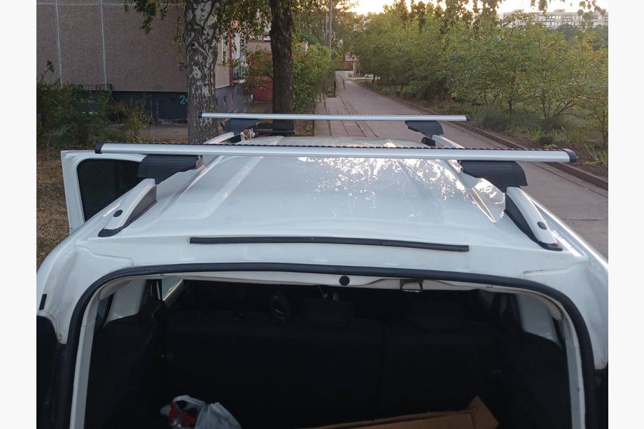Renault Dokker 2013-2022 Barres de toit transversales pour barres de toit standards verrouillables Wizard V1 (2 pcs) 150 cm, Gris Photo 3