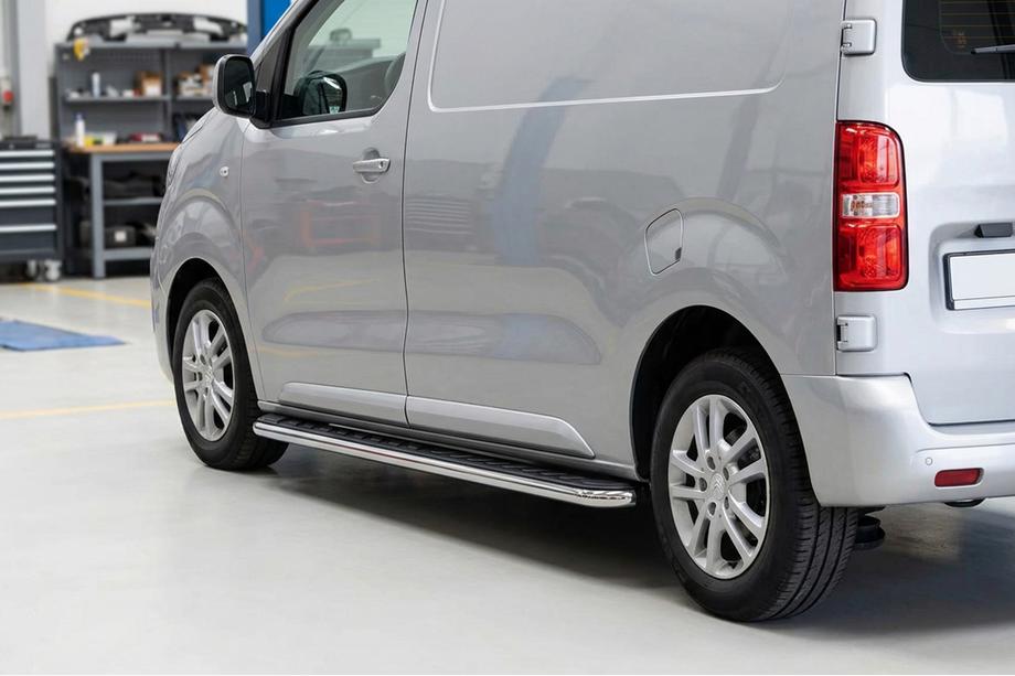 Fiat Scudo 2007-2015 Marchepieds Latéraux Maydos V1 (2 pcs, Aluminium & Inox) Image