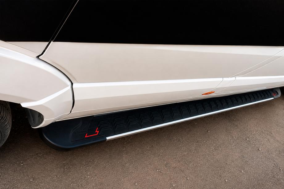 Mercedes Sprinter W906 2006–2018 Marchepieds Latéraux RedLine V1 (2 pcs, Aluminium) Image