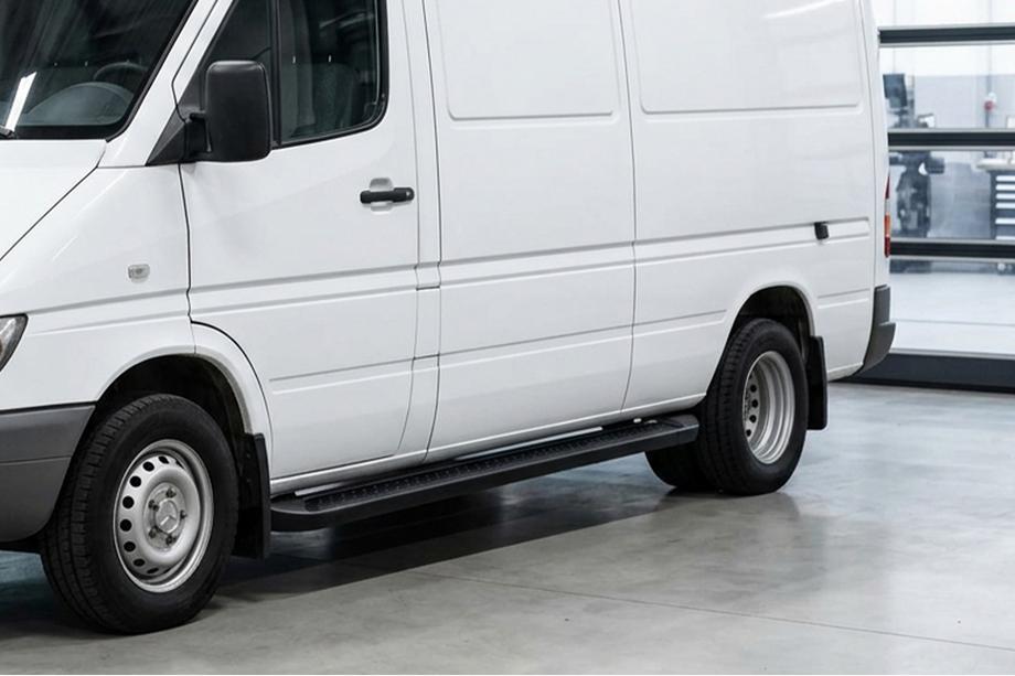 Volkswagen LT 1995-2006 Marchepieds Latéraux Allmond Black (2 pcs, Aluminium) Image
