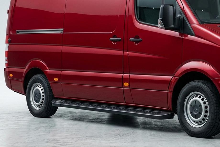Volkswagen Crafter 2006-2016 Marchepieds Latéraux Allmond Black (2 pcs, Aluminium) Image