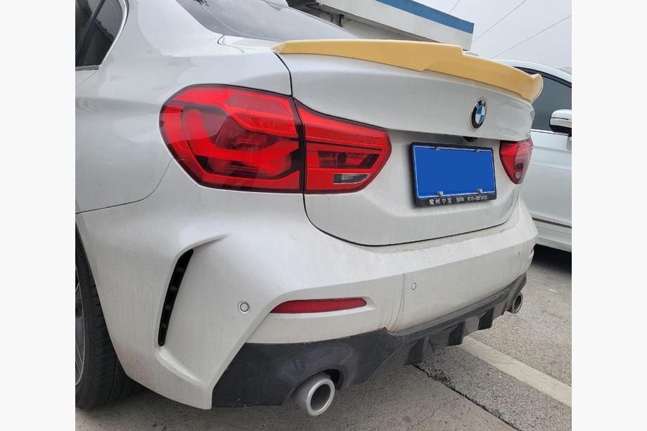 BMW 1 Series F20/F21 2011-2019 Aileron style M4 (pour F52, noir brillant) Image