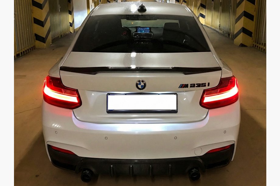 BMW 2 Series F22/F23 2014-2021 Aileron style M4 (pour F22, noir brillant) Image