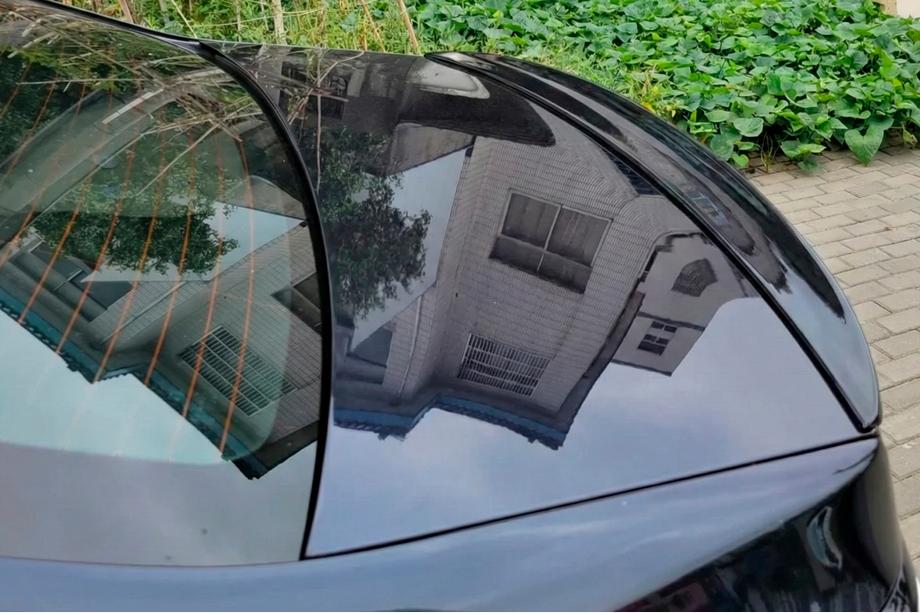 BMW 7 Series G11/G12 2015-2022 Aileron P-Style (Noir Brillant) Image