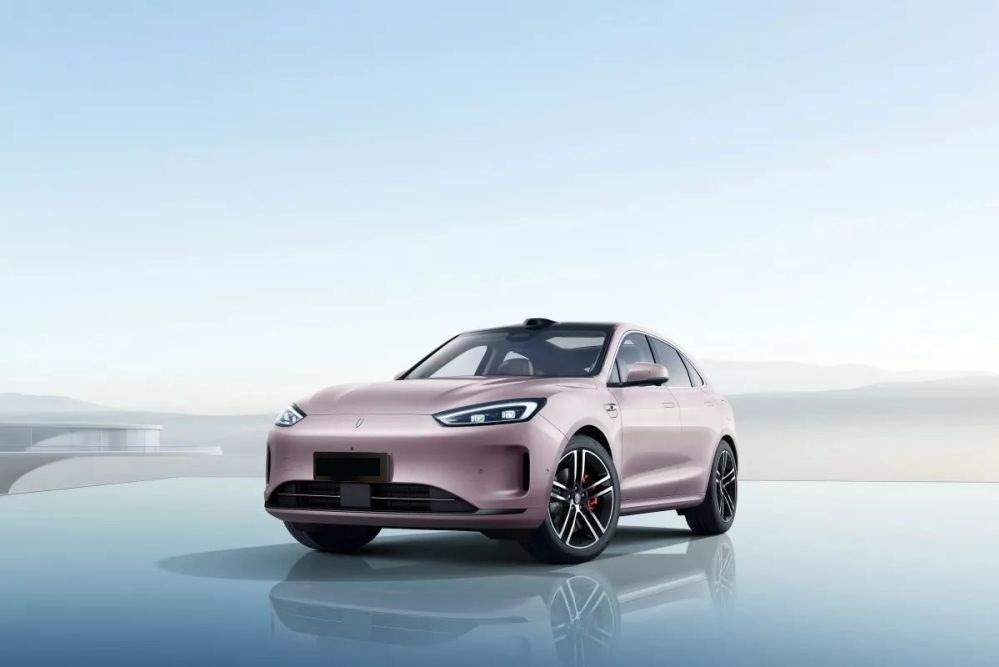 Essai de la version électrique de l’Aito M5 EV 2025