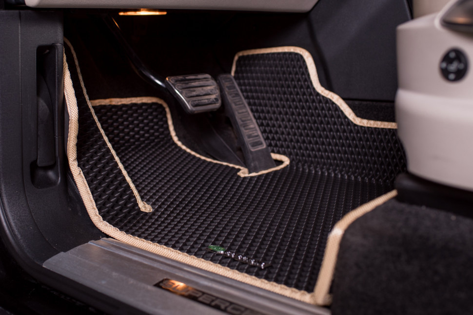 Quels tapis de voiture sont les meilleurs pour la saison estivale ?