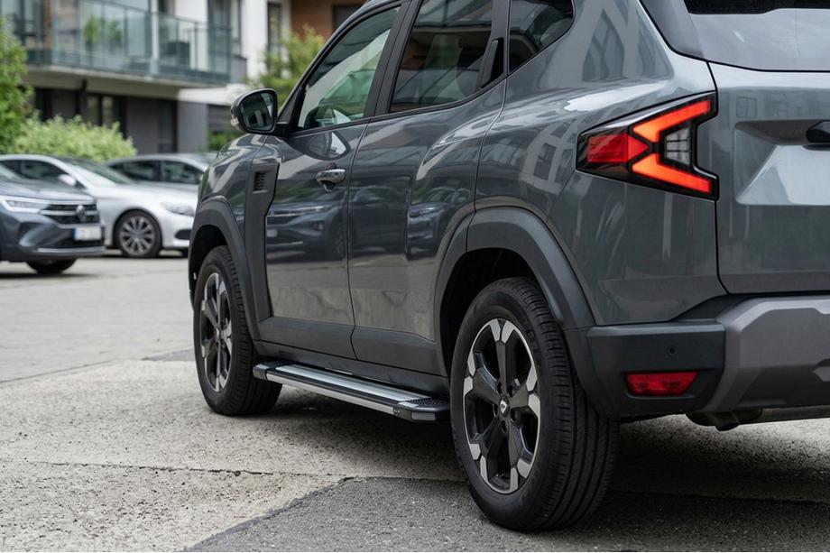 Dacia Duster 2024- Marchepieds Latéraux Rainbow (2 pcs, Aluminium) Image