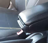 Seat Ibiza 2010-2017 Accoudoir (dans porte-gobelet) photo 1