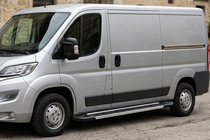Fiat Ducato 2006-2025 Marchepieds Latéraux RedLine V1 (2 pcs, Aluminium) photo 1