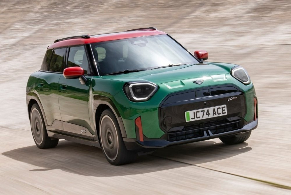 Essai de la MINI John Cooper Works Aceman Electric 2025