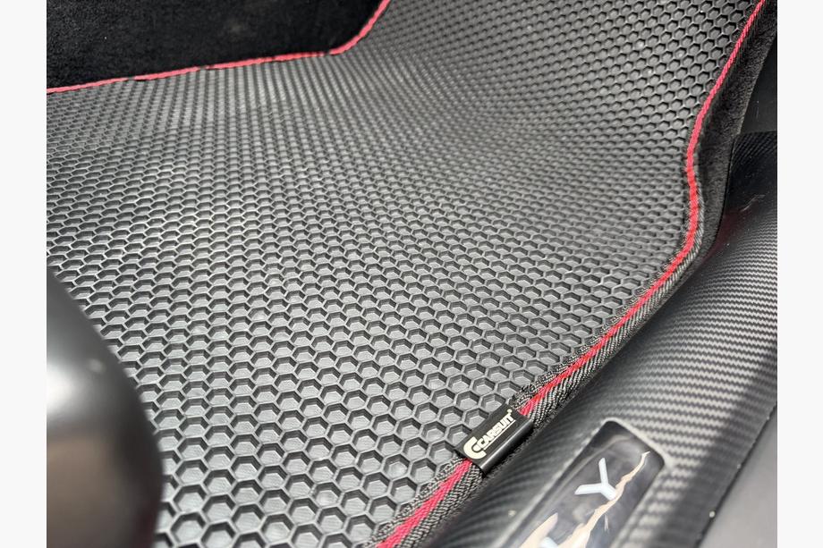Tesla Model Y 2020- Tapis en caoutchouc Carsuit (2020-2024, noirs) Photo 3