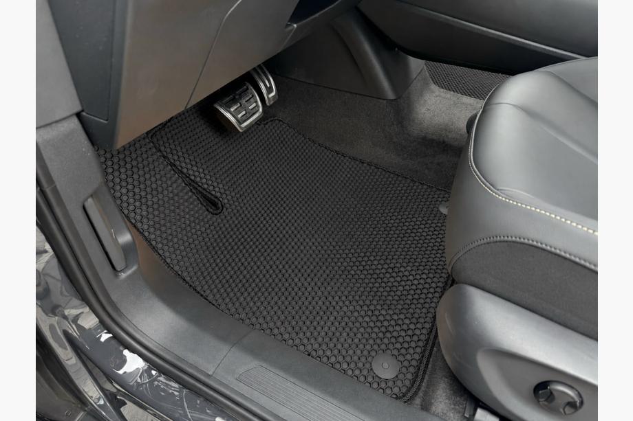 Volkswagen ID. UNYX 2024- Tapis de Sol en Caoutchouc Carsuit (Noirs) Image