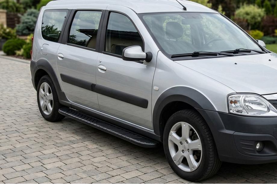 Dacia Logan MCV 2004-2014 Marchepieds Latéraux Bosphorus Black (2 pcs, Aluminium) Image