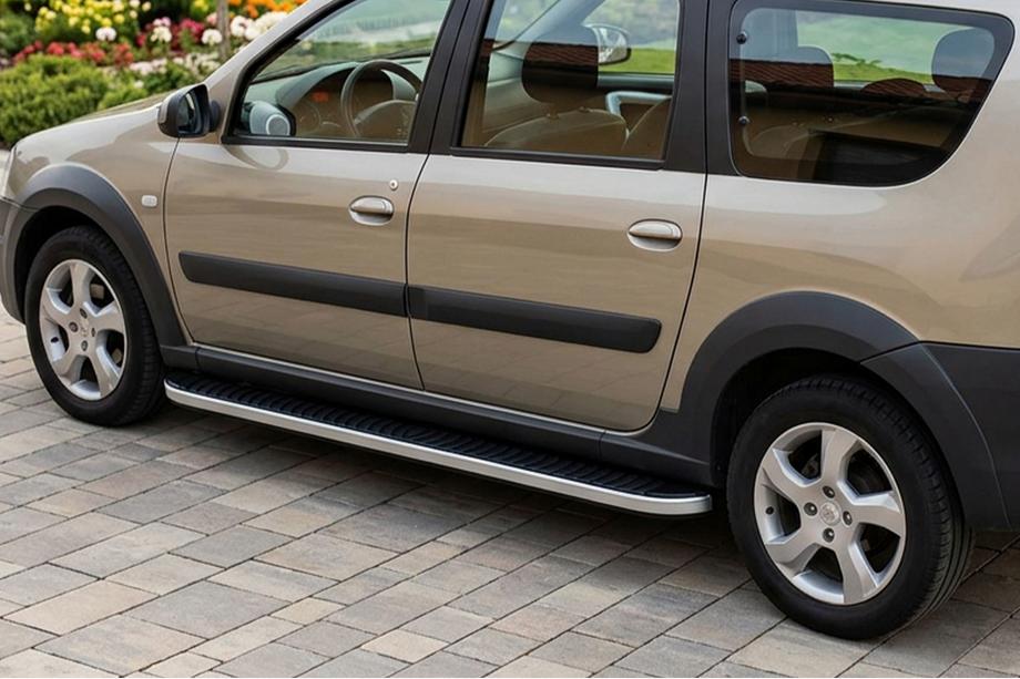 Dacia Logan MCV 2004-2014 Marchepieds Latéraux Tayga (2 pcs, Aluminium) Image