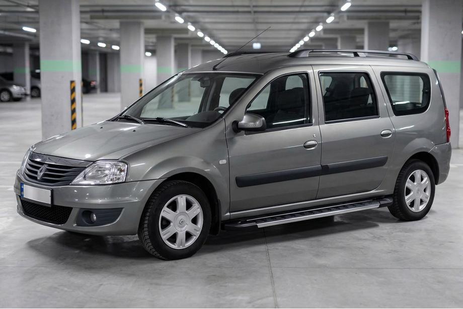 Renault Logan MCV 2005-2013 Marchepieds Latéraux RedLine V1 (2 pcs, Aluminium) Image