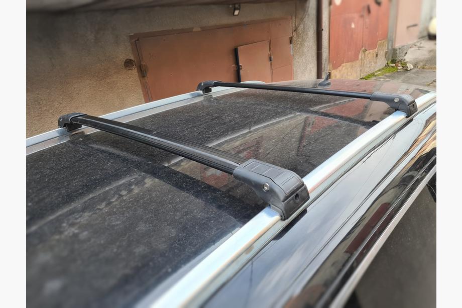 Audi Q7 2005-2015 Barres de toit (transversales) pour barres longitudinales intégrées verrouillables WingCarrier V2 (2 pcs) Gris Image