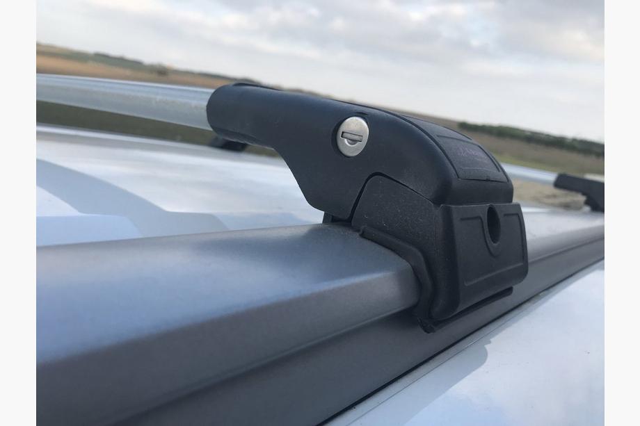 Renault Lodgy 2013-2022 Barres de toit (transversales) pour barres longitudinales intégrées verrouillables WingCarrier V2 (2 pcs) Gris Photo 2