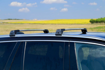 Volvo XC90 2015- Barres de toit (transversales) pour barres longitudinales intégrées verrouillables WingCarrier V2 (2 pcs) Noir photo 3
