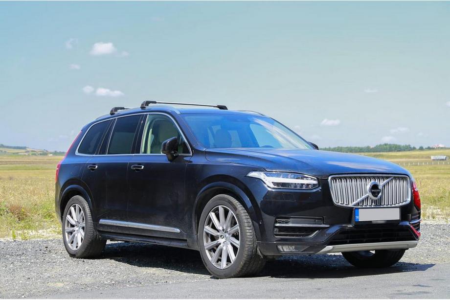 Volvo XC90 2015- Barres de toit (transversales) pour barres longitudinales intégrées verrouillables WingCarrier V2 (2 pcs) Noir Image