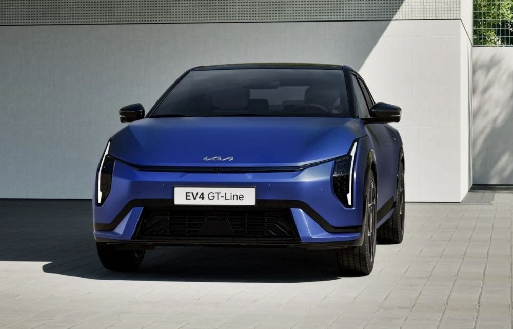 Essai de la berline électrique Kia EV4 2025