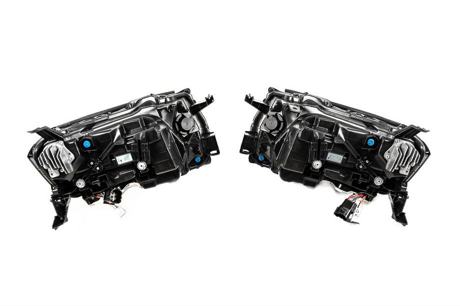 Toyota Land Cruiser 200 2007-2021 Phares avant (pour véhicules convertis en LC300) Photo 3