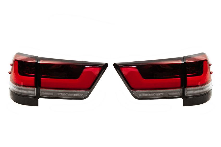 Toyota Land Cruiser 200 2007-2021 Feux arrière (pour véhicules convertis en LC300) Photo 1
