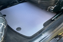 Audi A4 B5 1994–2001 Tapis de sol en caoutchouc Carsuit (Avant, gris) photo 4