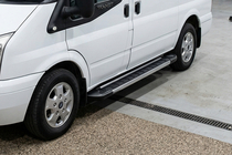 Ford Transit 2000–2014 Marchepieds Latéraux RedLine V1 (2 pcs, Aluminium) photo 1