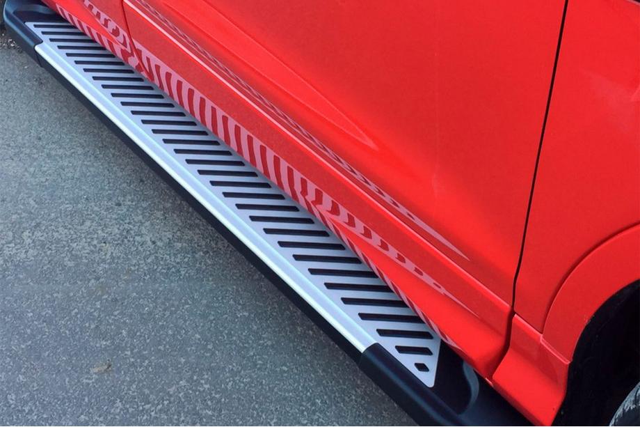 Ford Kuga/Escape 2013-2019 Marchepieds Latéraux Line (2 pcs, Aluminium) Avec baguettes de porte Photo 6