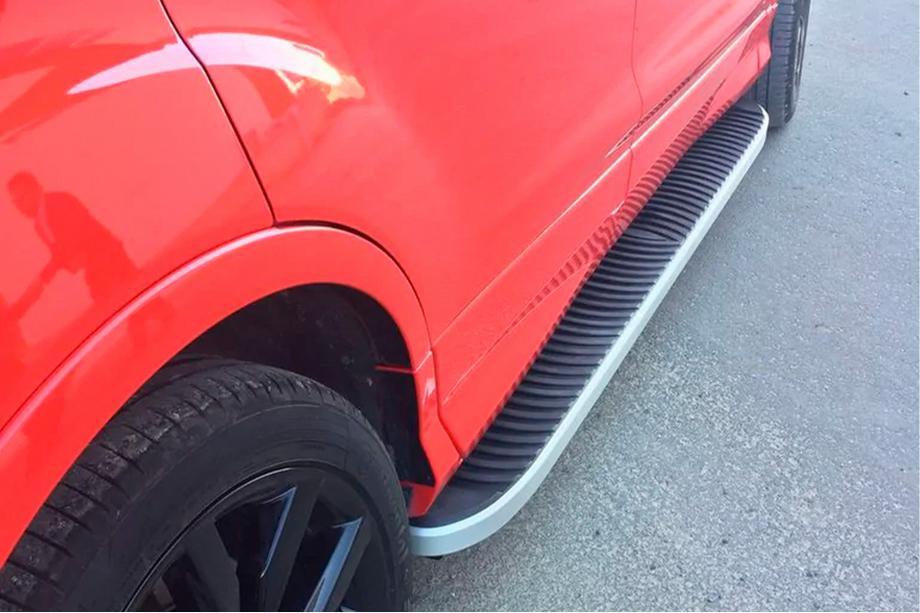 Ford Kuga/Escape 2013-2019 Marchepieds Latéraux Tayga Grey (2 pcs, Aluminium) Avec baguette noire sur les portes Photo 6