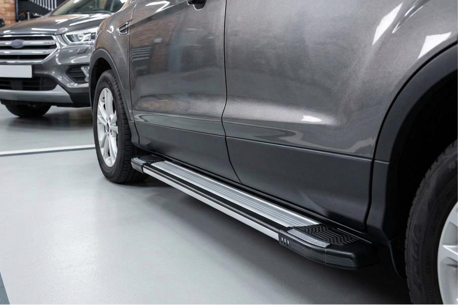 Ford Kuga/Escape 2013-2019 Marchepieds Latéraux Rainbow (2 pcs, Aluminium) Image