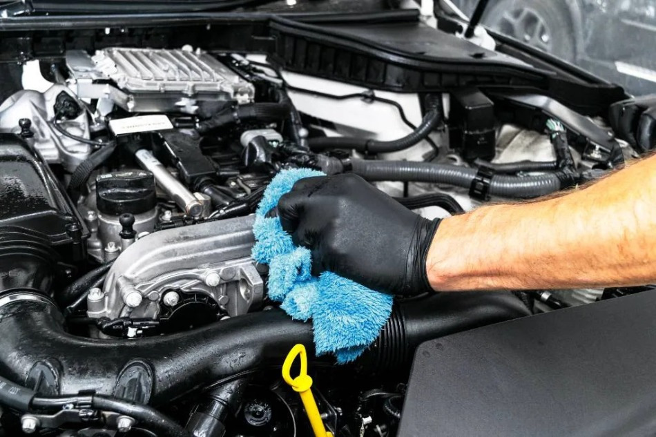 Quand et pourquoi laver le moteur d’une voiture ?