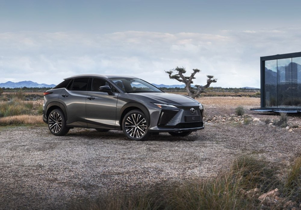 Essai du Lexus RZ 300e : un crossover électrique haut de gamme