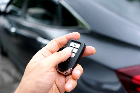 Pourquoi la voiture ne s’ouvre pas avec la télécommande : Causes possibles