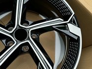 Audi A4 B9 2015-2024 Jantes forgées OEM R19 (Lot de 4) photo 2
