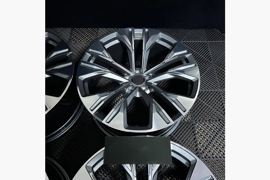 Audi Q8 2018- Jantes forgées OEM R21 V2 (lot de 4) Image