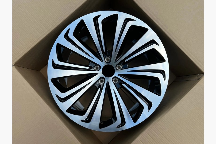 Bentley Bentayga 2015-2025 Jantes forgées OEM R24 (Lot de 4) Image
