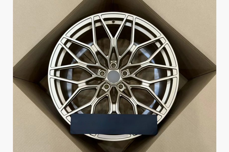 BMW 2 Series G42 2021- Jantes forgées OEM R19 R20 V3 (Lot de 4) Photo 2