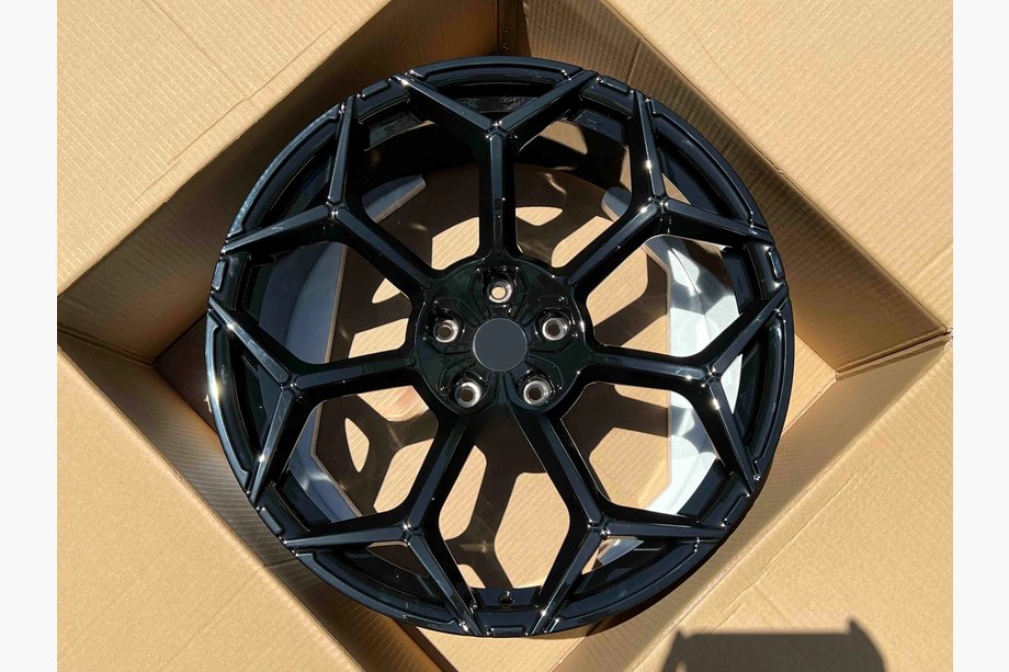 Lamborghini Urus 2018- Jantes forgées OEM R23 V8 (lot de 4) Image