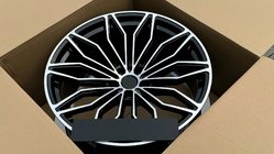 Lamborghini Urus 2018- Jantes forgées OEM R23 V13 (Lot de 4) photo 6