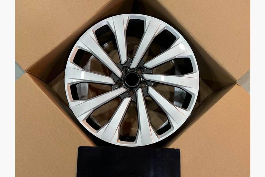 Range Rover V L460 2021- Jantes forgées OEM R24 V2 (Lot de 4) Image
