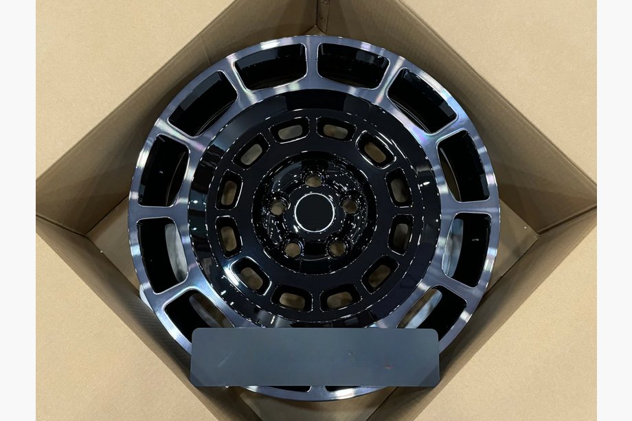 Land Rover Defender 2019- Jantes forgées OEM R20 V5 (Lot de 4) Image
