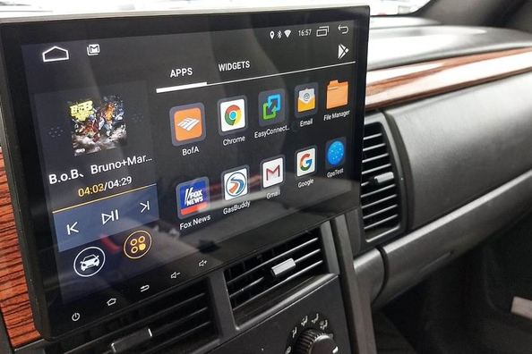 Peut-on installer un centre multimédia dans une voiture ancienne ?