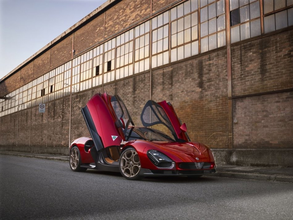 Essai de l’Alfa Romeo 33 Stradale 2023