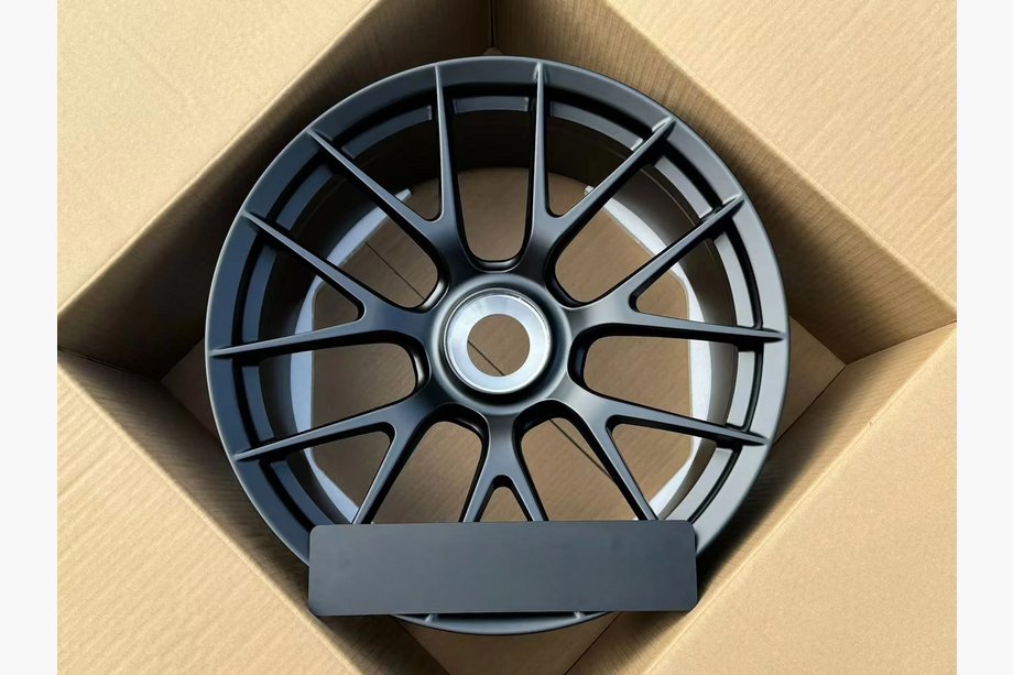 Porsche Boxster/Cayman 982 (718) 2016- Jantes forgées OEM R20 V11 (Lot de 4) Image