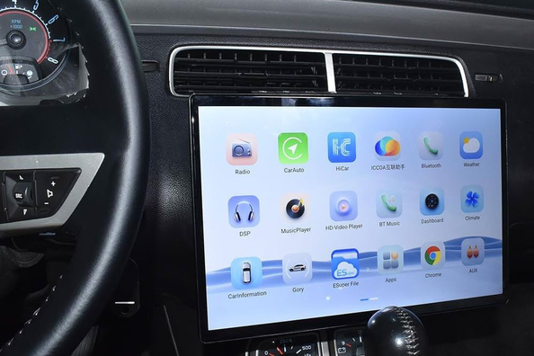 Comment choisir un système multimédia moderne pour sa voiture